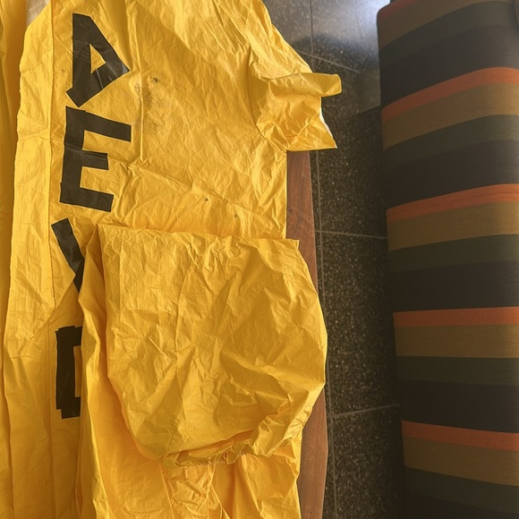 DEVO men’s costume. - Picture 3 of 5